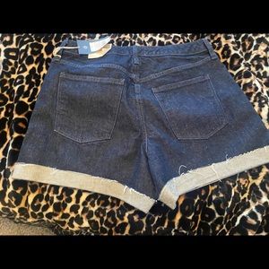 NWT universal thread shorts size 10